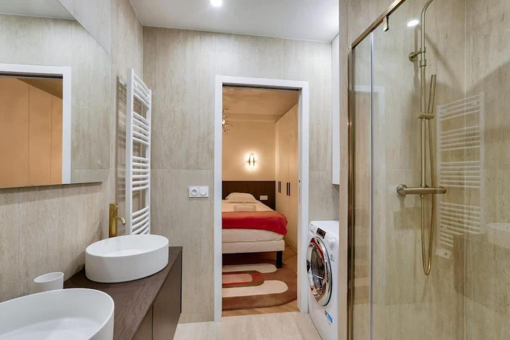 Sublime Duplex Avec Salle De Cinema Appartement Parijs