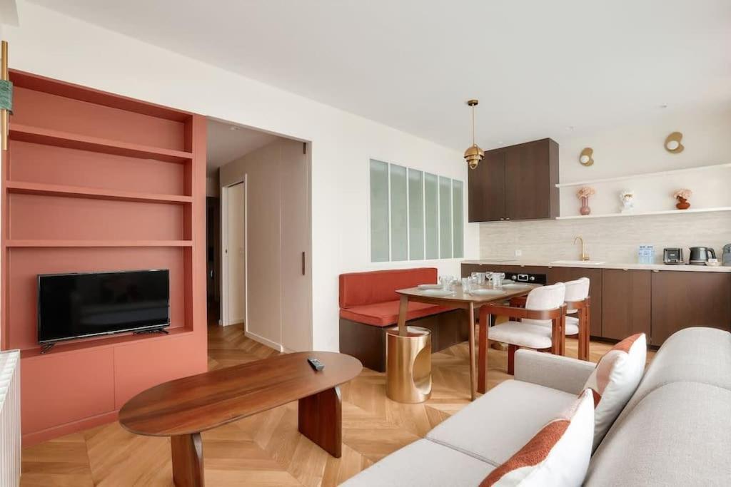 Sublime Duplex Avec Salle De Cinema Parijs