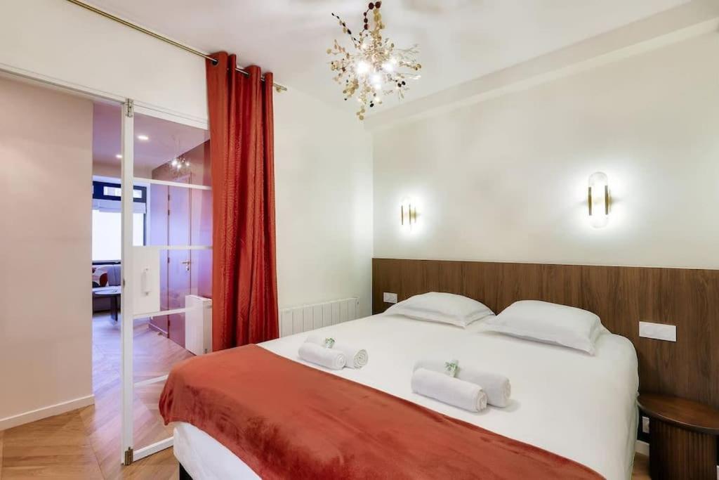 Sublime Duplex Avec Salle De Cinema