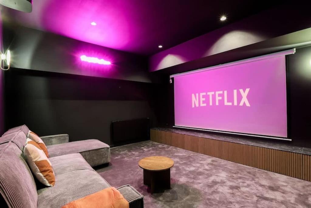 Sublime Duplex Avec Salle De Cinema Appartement *
